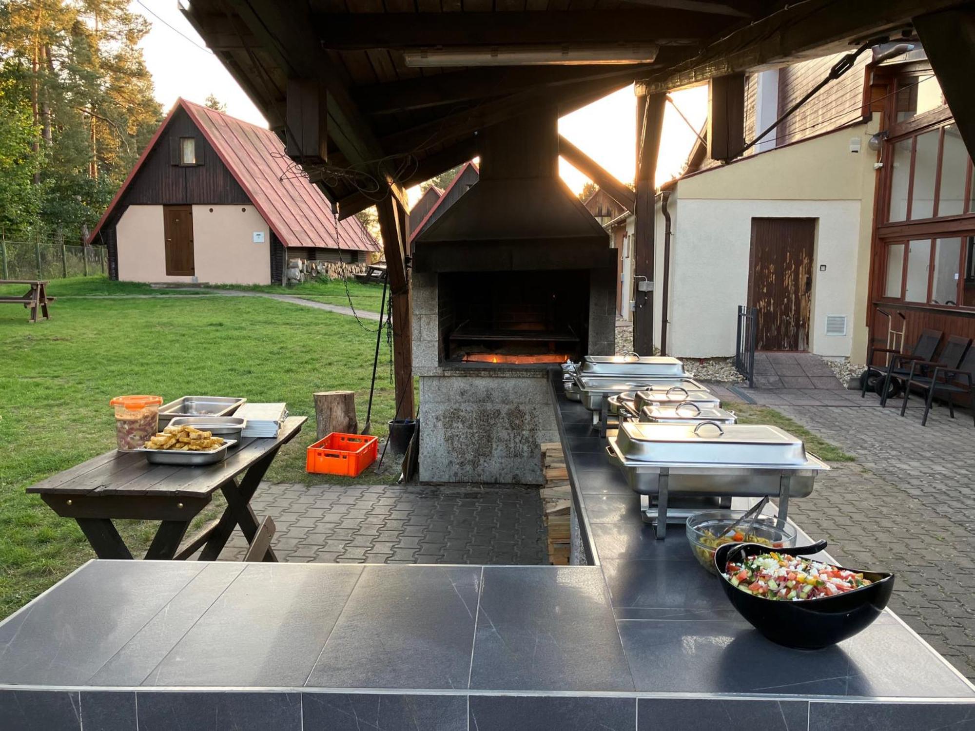 Raj Sportovni A Rekreacni Resort Branzez Knezmost Exterior photo
