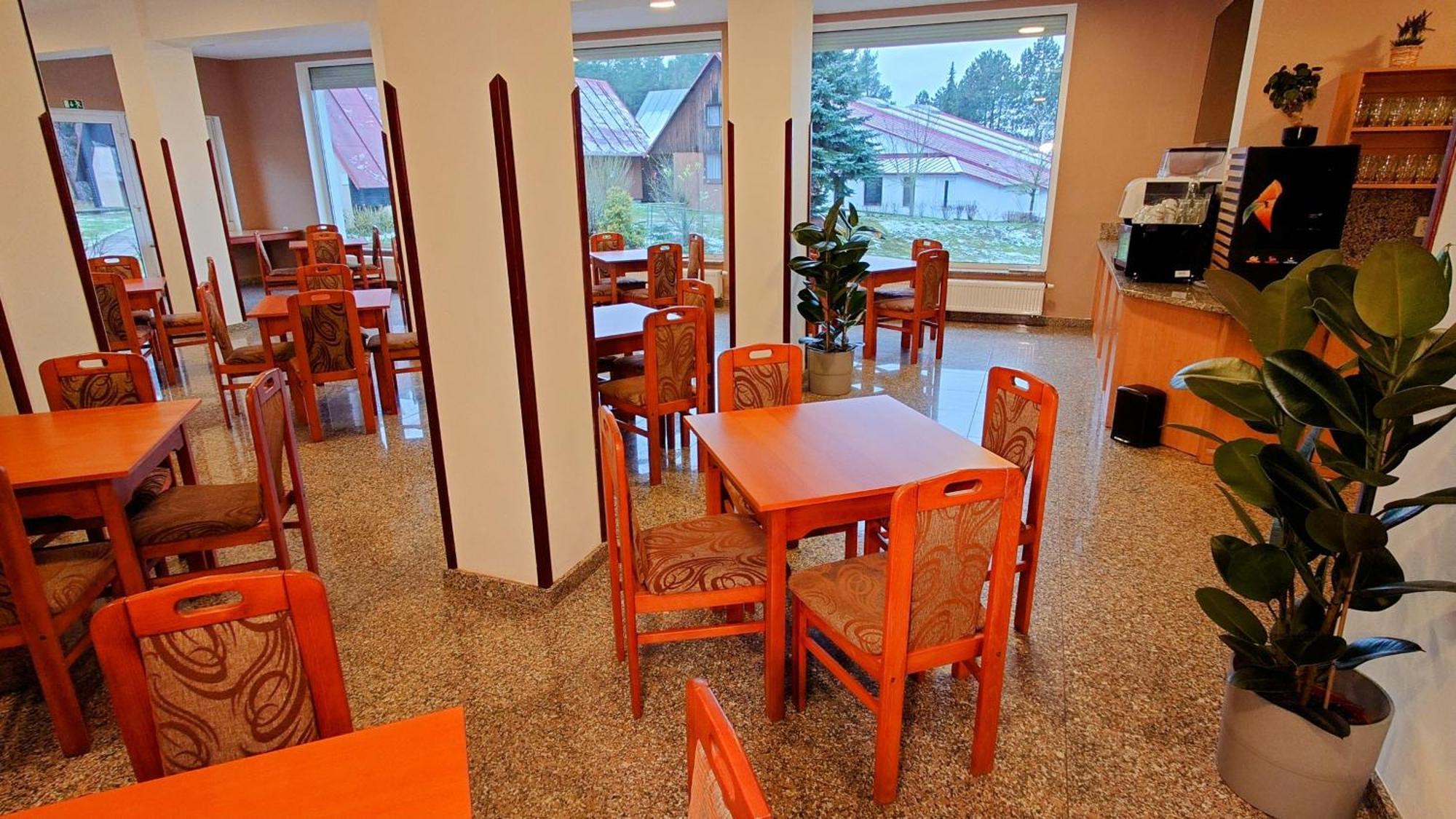 Raj Sportovni A Rekreacni Resort Branzez Knezmost Exterior photo